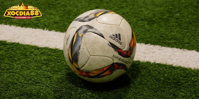 cach-bat-keo-trong-bong-da-4